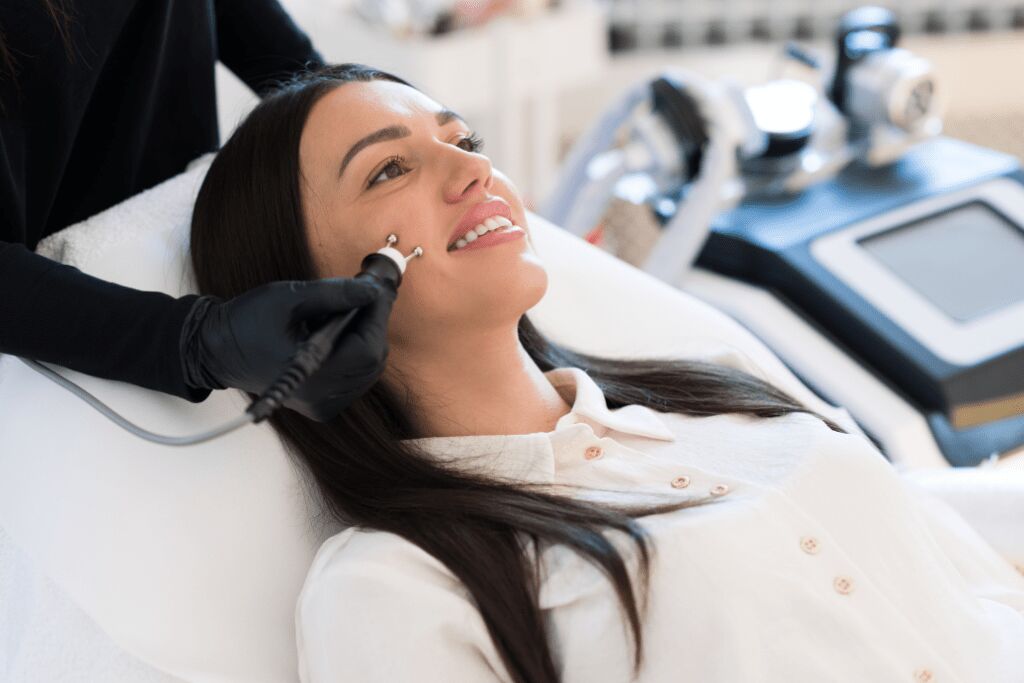 HydraFacial deep-cleansing glow treatment in Delhi at DermaWorld